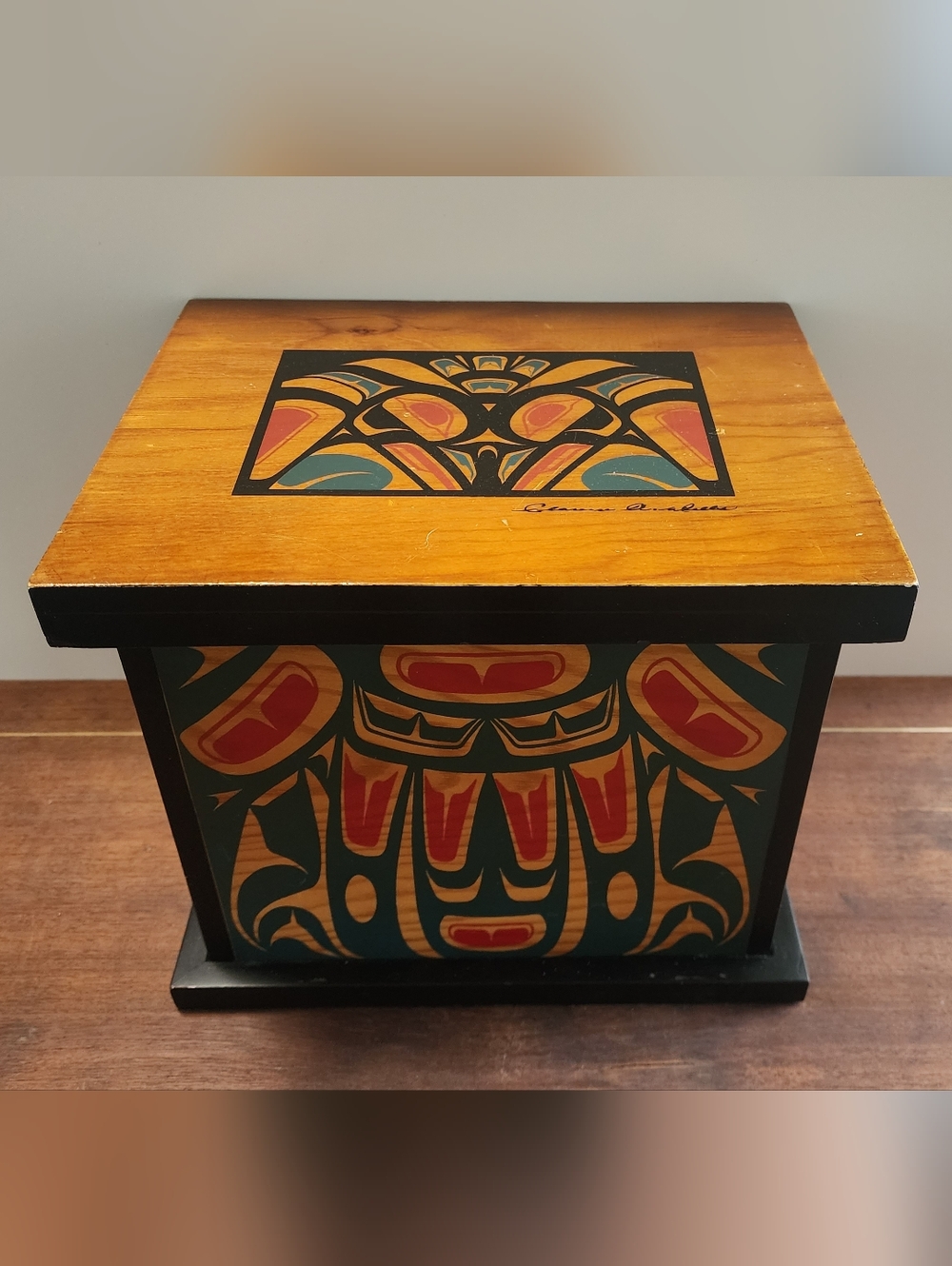 VINTAGE SIGNED CLARENCE A. WELLS NW COAST CANADA INDIAN WOOD BOX